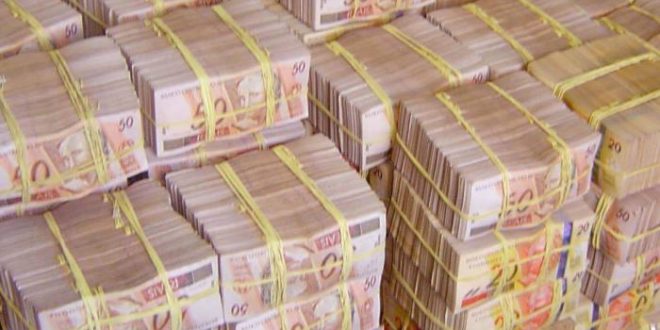 Em cenário incerto, siglas gastam milhões de dinheiro público com presidenciáveis