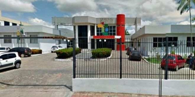 Funcionários do TCE têm auxílio alimentação superior a salário de servidores públicos do estado
