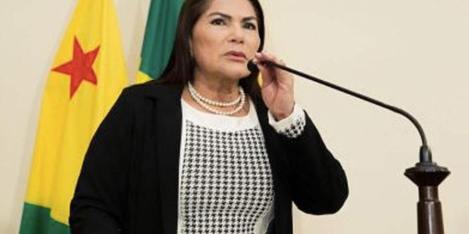 Inadmissível 60 reais por plantão de 12 horas: "não podemos admitir isso", diz Antônia Sales