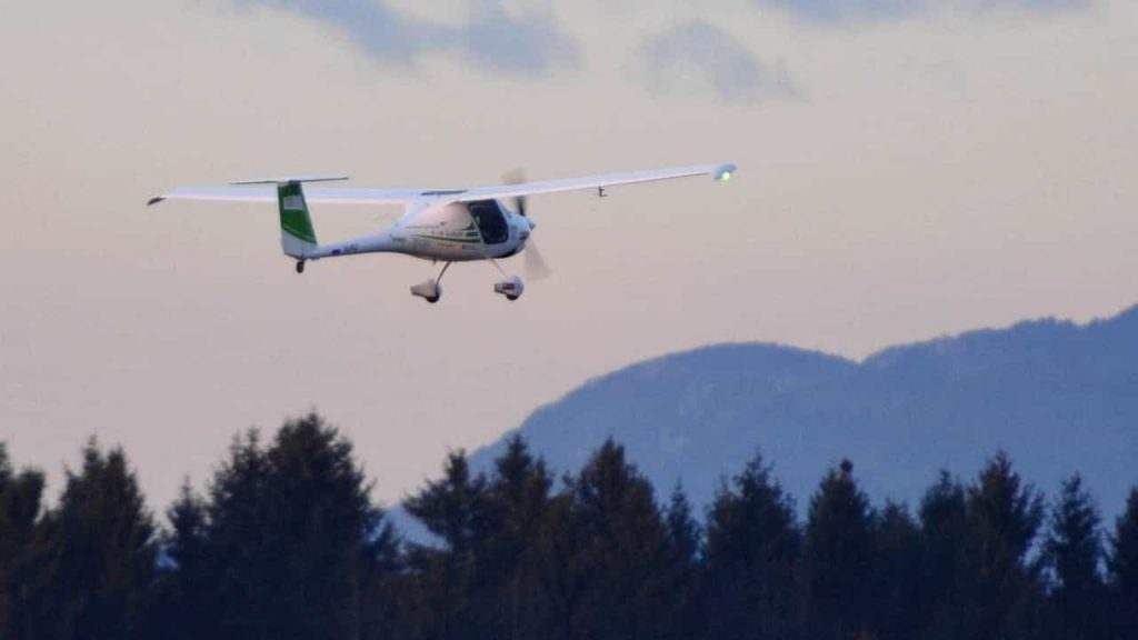 Mau tempo interrompe buscas por avião com 3 brasileiros que desapareceu na Argentina Mau tempo interrompe buscas por avião com 3 brasileiros que desapareceu na Argentina