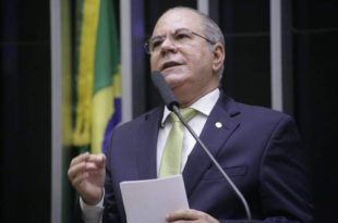 Projeto caracteriza como ato de improbidade permitir ocupação ou construção em área de risco
