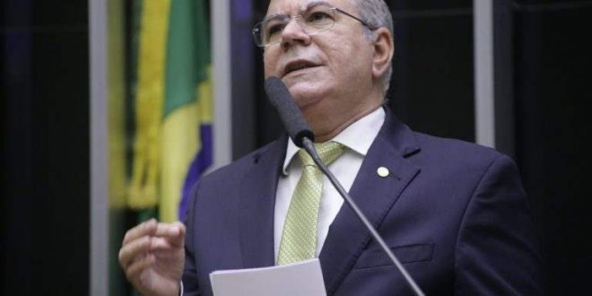 Projeto caracteriza como ato de improbidade permitir ocupação ou construção em área de risco