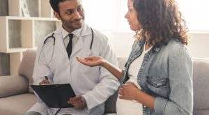 Projeto determina que programas para gestantes adolescentes respeitem liberdade de planejamento familiar