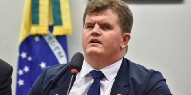 Projeto institui código de defesa para garantir direitos de contribuintes