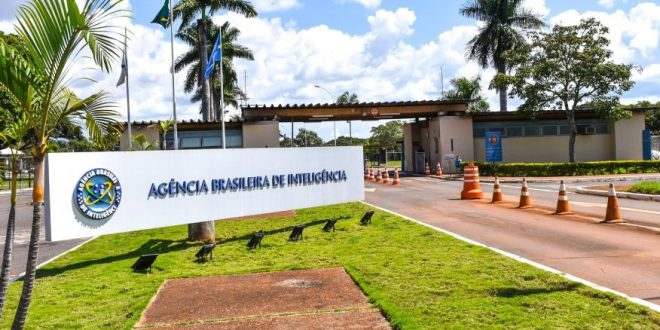 Projeto reserva comando da Abin a oficiais da inteligência