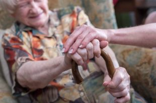 Proposta prevê medidas protetivas para idosos e pessoas com deficiência