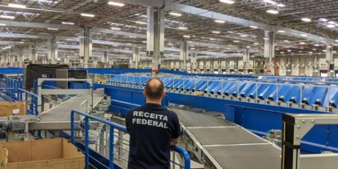 Receita afrouxa fiscalização para liberar importações