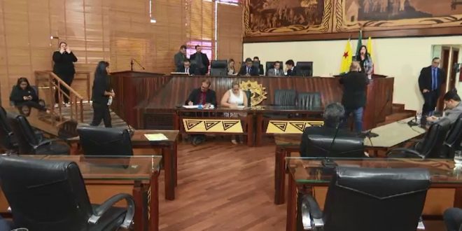 Sessão da Assembleia Legislativa ao vivo aqui