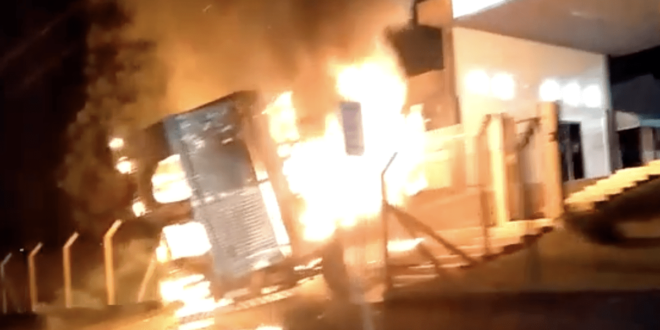 Terror em Guarapuava-PR: assaltantes tocam o terror, atacam a polícia e população é orientada a não sair de casa