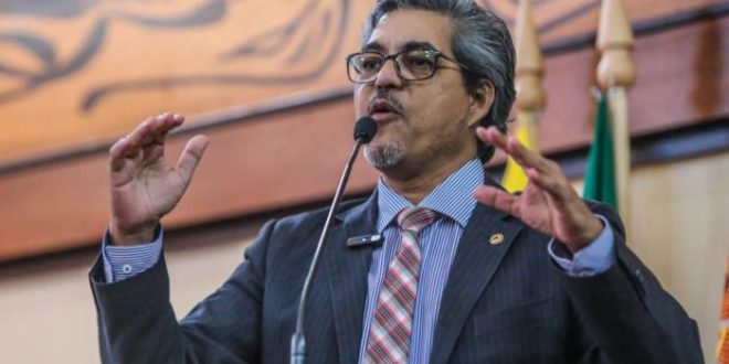 Edvaldo Magalhães defende a aprovação imediata do projeto que reduz a pauta do bezerro
