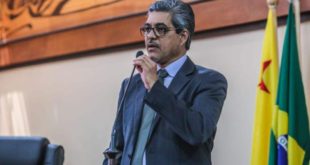 Edvaldo cobra pagamento de auxílio-alimentação a professores permutados