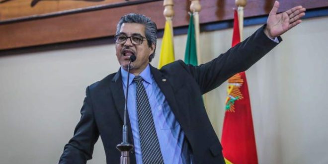 Edvaldo Magalhães faz análise eleitoral e diz que não há nada definido e decisões nacionais podem influenciar no Acre