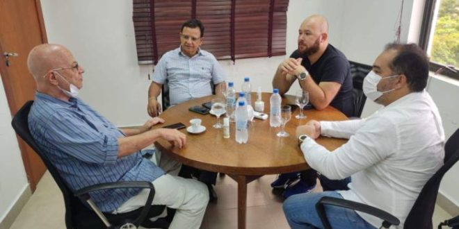 Deputado Gonzaga incentiva produção e comercialização de medicamentos fitoterápicos extraídos no Acre