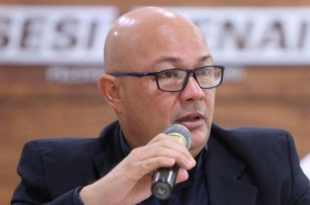 José Adriano celebra resultados recordes e garante implantação do ensino médio no Sesi