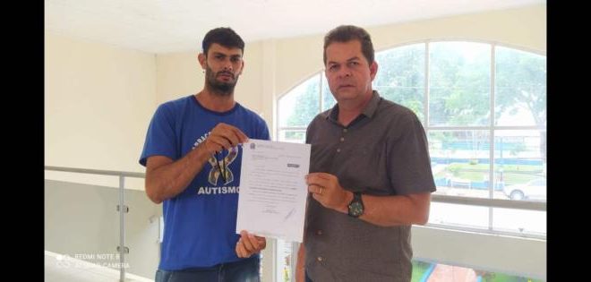 Sessão de Conscientização do Autismo em Feijó termina na polícia com B.O. do prefeito contra presidente da Associação de Pais e Amigos do Autismo