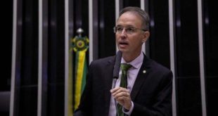 Leo de Brito contesta PGR e afirma que há indícios para investigar Bolsonaro no escândalo da propina dos pastores