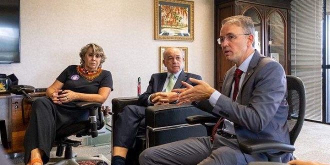 Leo de Brito solicita a ministro do TCU fiscalização no processo de privatização da Eletrobras