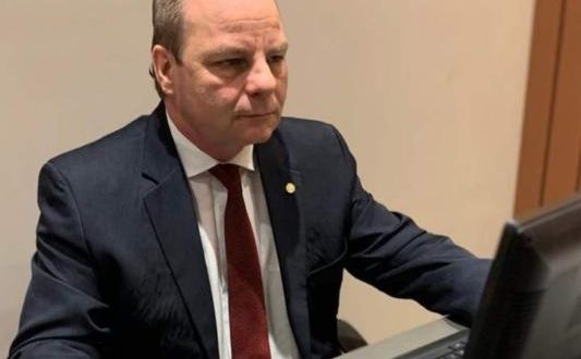 Pedro Longo cria projeto que possibilita atuação por tempo integral de fisioterapeutas em UTIs e CTIs do ACLeia Mais - Acreinfoco Últimas Notícias do Acre: