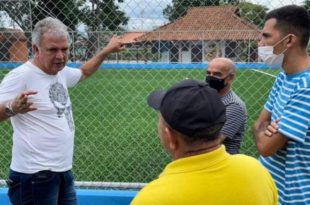Petecão inspeciona obra de revitalização da praça do bairro Vila Betel, que será entregue na próxima segunda, em Rio Branco