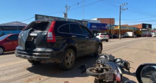 Acidente entre moto e carro deixa trânsito lento na Nações Unidas, em Rio Branco