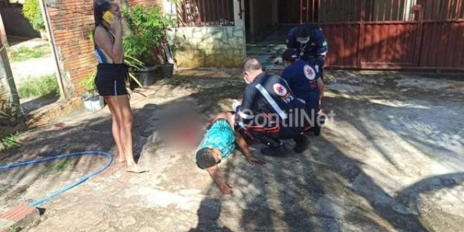 Bebedeira entre amigos e familiares termina com três pessoas feridas a golpes de faca
