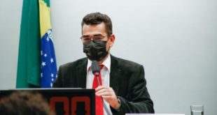 Fiocruz, cobra transparência na divulgação de informações sobre agrotóxicos