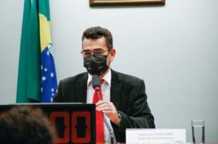 Fiocruz, cobra transparência na divulgação de informações sobre agrotóxicos