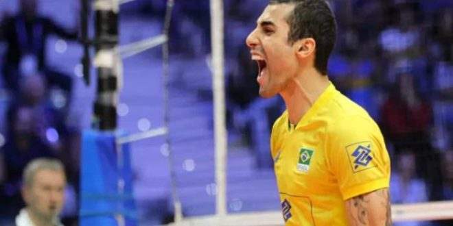 Douglas Souza anuncia volta ao vôlei após se aposentar da seleção