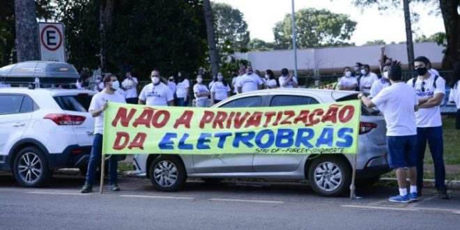 Comissão de Trabalho discute impacto da privatização da Eletrobras na manutenção dos empregos