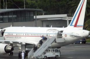 Avião com 122 pessoas pega fogo durante a decolagem na China