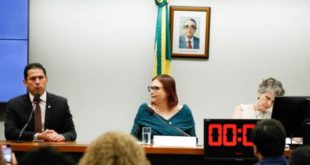 Comissão de Cultura defende adiamento de conferência do setor