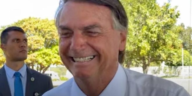Bolsonaro envia secretário especial para tratar de armas no Iraque