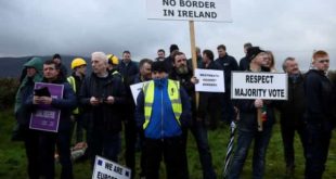 Terremoto político na Irlanda do Norte faz Reino Unido e UE reviverem atrito do brexit