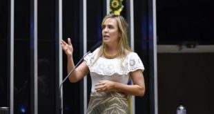 Seminário debate proposta de classificação econômica para profissionais de beleza