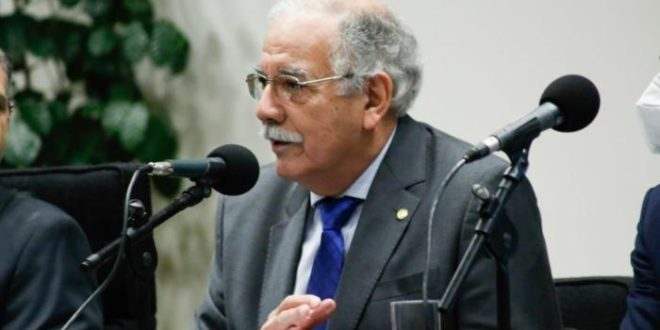 Comissão aprova desconto no IR aos profissionais da saúde pública em cidades pequenas