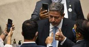 Enxugando gelo: Lira cobra 'saída conjunta' para alta nas contas de luz e nos combustíveis