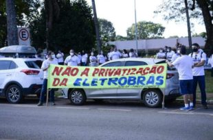 Nassif denuncia a omissão das instituições brasileiras com a entrega criminosa da Eletrobras