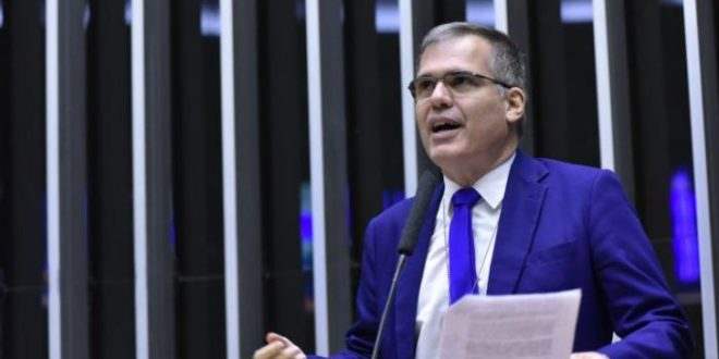 Comissão aprova projeto que obriga serviços assistenciais a notificarem maus-tratos contra idosos
