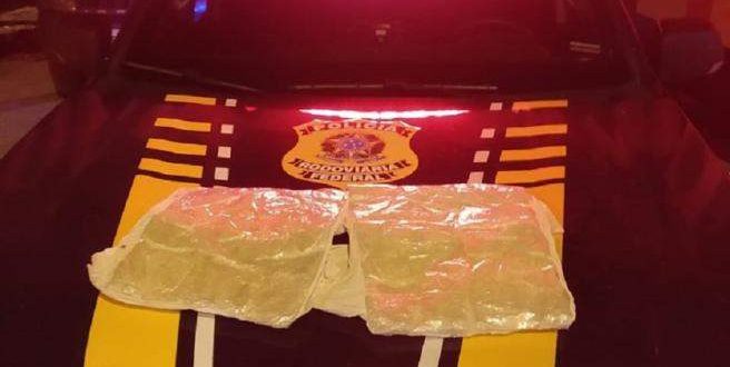 Mulher é presa pela PRF transportando mais de 3kg de cocaína na cintura em Rio Branco