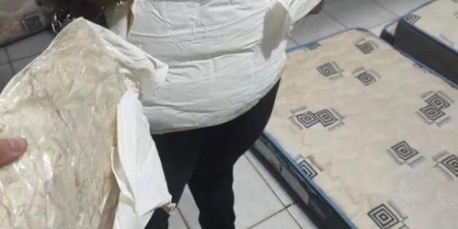 Mulher é presa em ônibus transportando mais de três quilos de cocaína na cintura