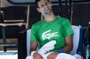 Djokovic vence na estreia em Roland Garros e elogia medidas contra Wimbledon