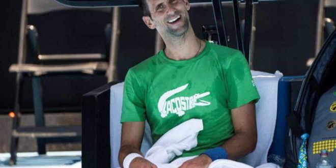 Djokovic vence na estreia em Roland Garros e elogia medidas contra Wimbledon
