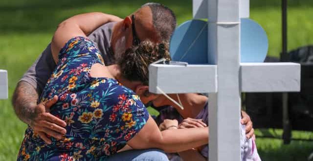 Marido de professora assassinada em massacre no Texas morre de ataque cardíaco