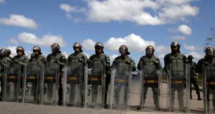 Grupos paramilitares ameaçam eleição na Colômbia prevista para este domingo (29)