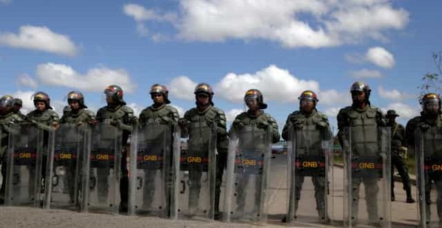 Grupos paramilitares ameaçam eleição na Colômbia prevista para este domingo (29)
