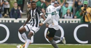 Coritiba derrota o Botafogo e se mantém campanha perfeita em casa no Brasileiro