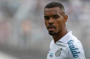 Destaque do time do Santos, Lucas Pires renova contrato por mais quatro anos