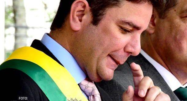 Aprovação de Gladson Cameli cai 45% em apenas 8 meses