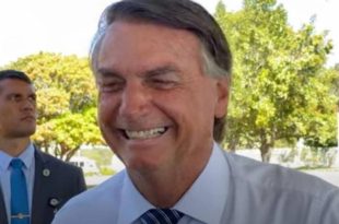 Bolsonaro diz que títulos de propriedade levam assentados para lado do governo