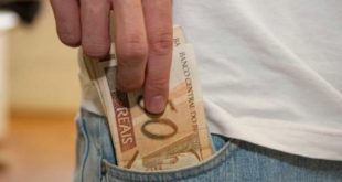 Brasileiros já pagaram mais de R$ 1 trilhão em impostos neste ano, diz ACSP